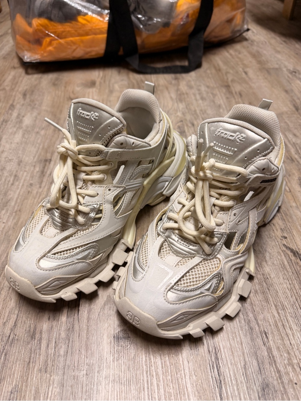 Balenciaga Kids Cream Trail Runner Sneakers